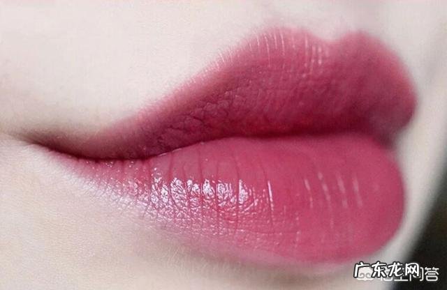 新手党化妆必备哪些化妆品？有什么推荐的吗？