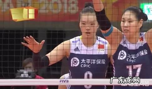 女排世锦,张常宁扣球得分之后与队友庆赛祝,露出呆萌的表情,你怎么看?