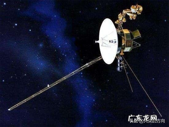 太阳系的直径是多少光年,目前飞最远的旅行者一号还需要多久飞出?