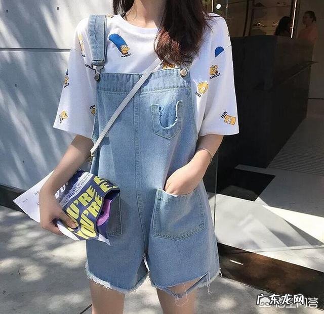 夏天应该如何选择短裤，如何搭配才能更显腿长？