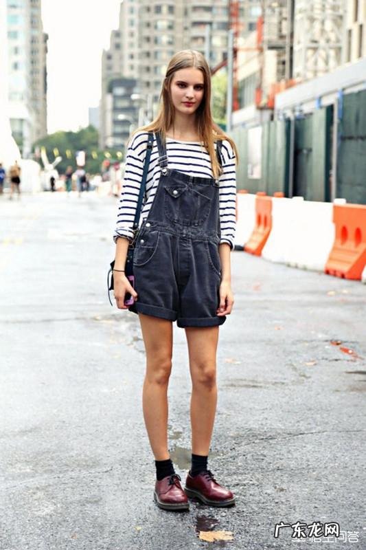 夏天应该如何选择短裤,如何搭配才能更显腿长?
