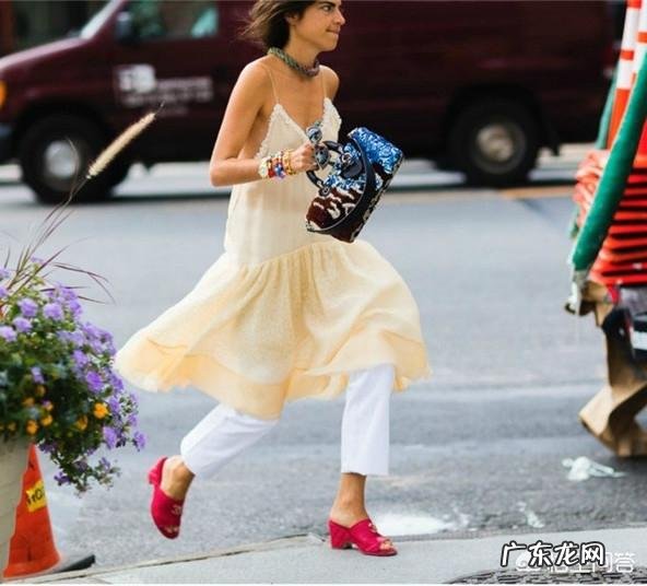 秋天衣服怎么叠穿搭配更时髦?