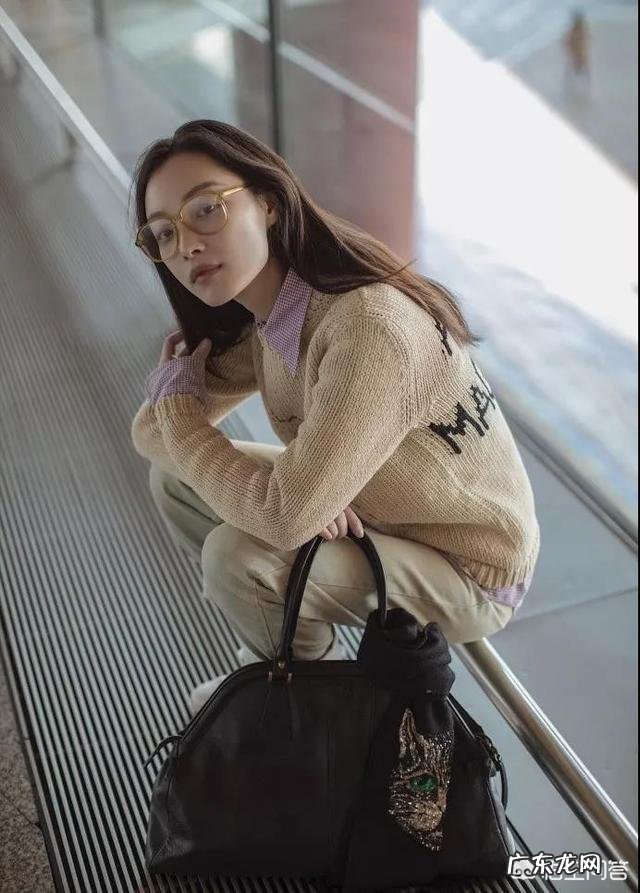 秋天衣服怎么叠穿搭配更时髦？