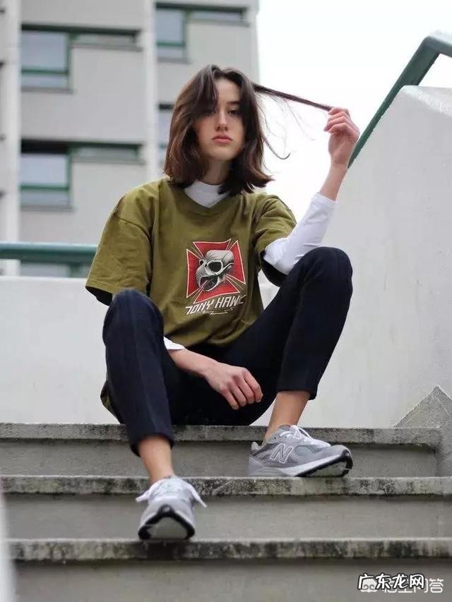 秋天衣服怎么叠穿搭配更时髦?