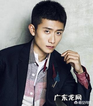 张一山的父亲是什么人，跟韩红是兄妹吗，怎么回事呢？