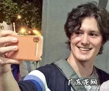 周华健的混血儿子竟然这么帅,你给他的长相打几分?