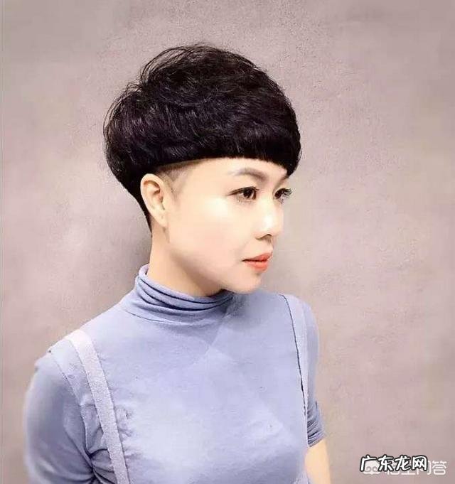 微胖的矮个子女生留什么发型才显瘦显高?