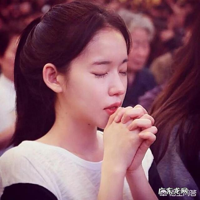 有哪些一个人心累想哭的说说句子?