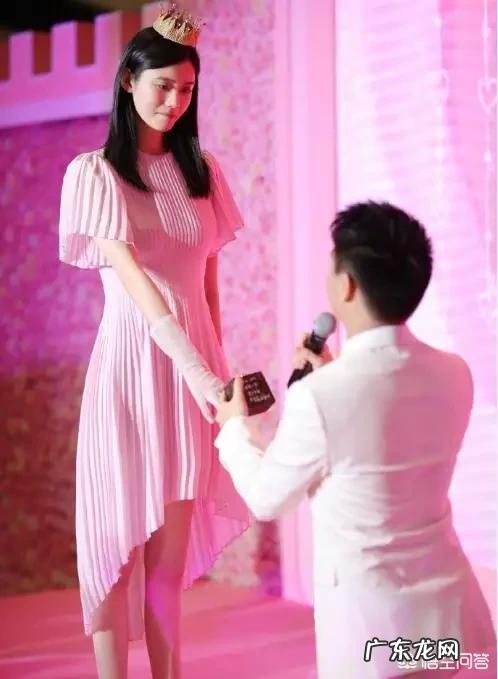 何猷君成功求婚奚梦瑶,你怎么看待这对恋情?