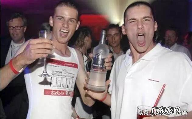 俄罗斯疫情大爆发,平均每天新增6000例确诊仅次于美国,问题出在了哪里?