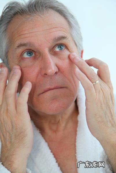 老年斑是怎么回事?