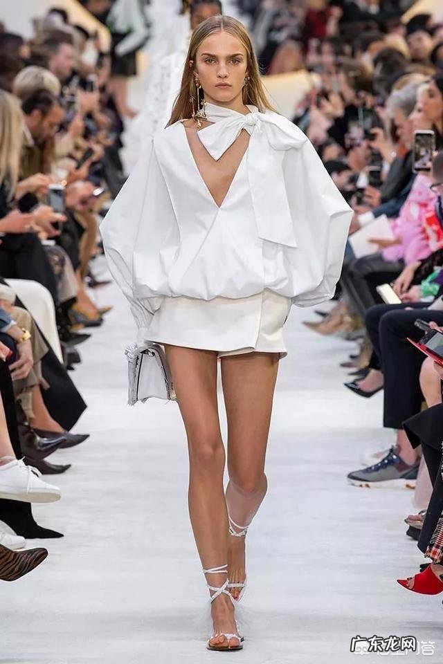 女孩子怎样才能穿出复古风?