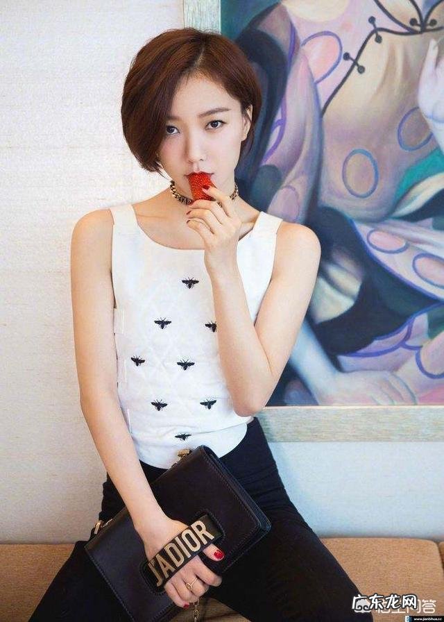 桂纶镁离开刘海少女变大妈,哪些女星是没刘海会死星人?