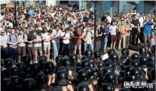 莫斯科街头的抗议活动是否会导致俄罗斯总统普京下台?