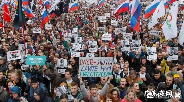 莫斯科街头的抗议活动是否会导致俄罗斯总统普京下台?