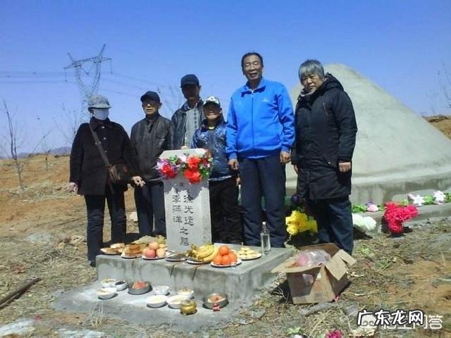 对于清明节期间,朋友圈发坟头的人究竟是什么心态?