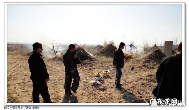 对于清明节期间,朋友圈发坟头的人究竟是什么心态?