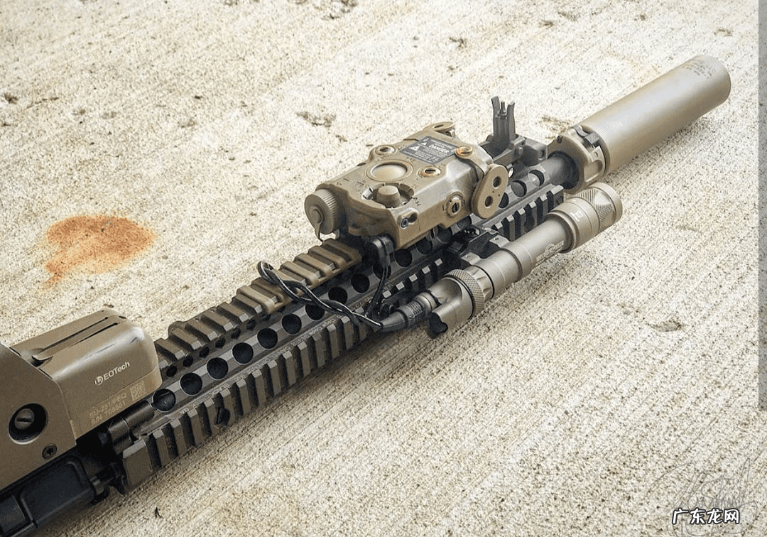 m4突击步枪 M4A1步枪