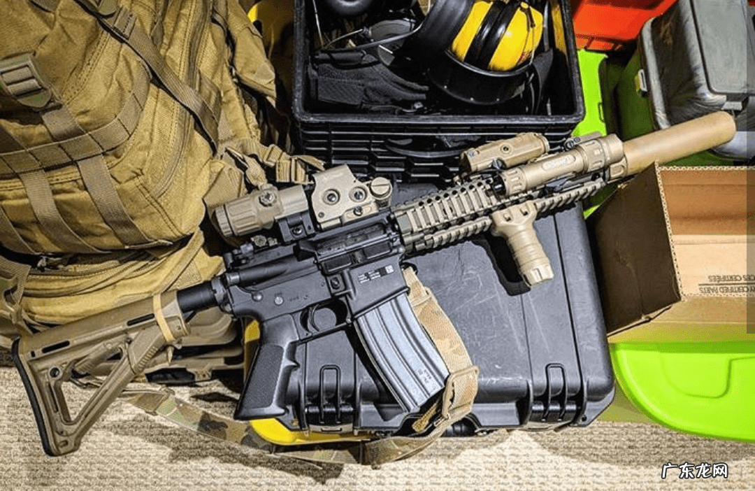 m4突击步枪 M4A1步枪