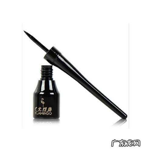 眼线笔和眼线液有哪些区别呢?