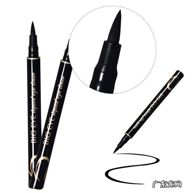 眼线笔和眼线液有哪些区别呢?