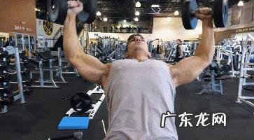 胸肌训练时上胸感觉很弱,有什么好的方法、动作推荐?