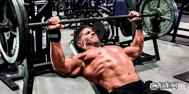 胸肌训练时上胸感觉很弱，有什么好的方法、动作推荐？