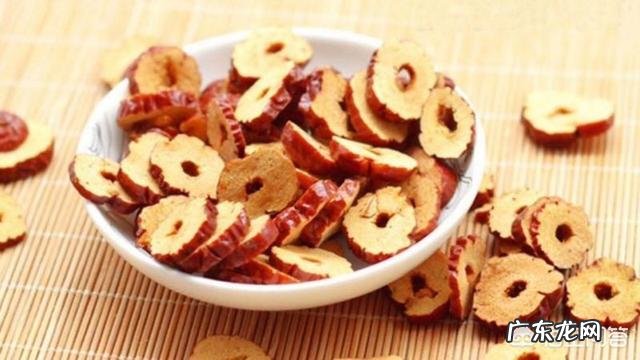 睡前喝一杯红枣枸杞茶有什么好处吗?