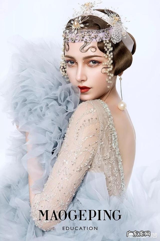 有没有值得推荐的新娘发型和头纱？