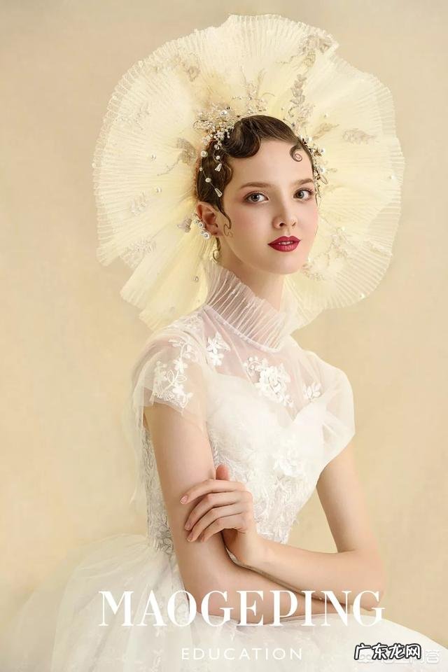 有没有值得推荐的新娘发型和头纱？
