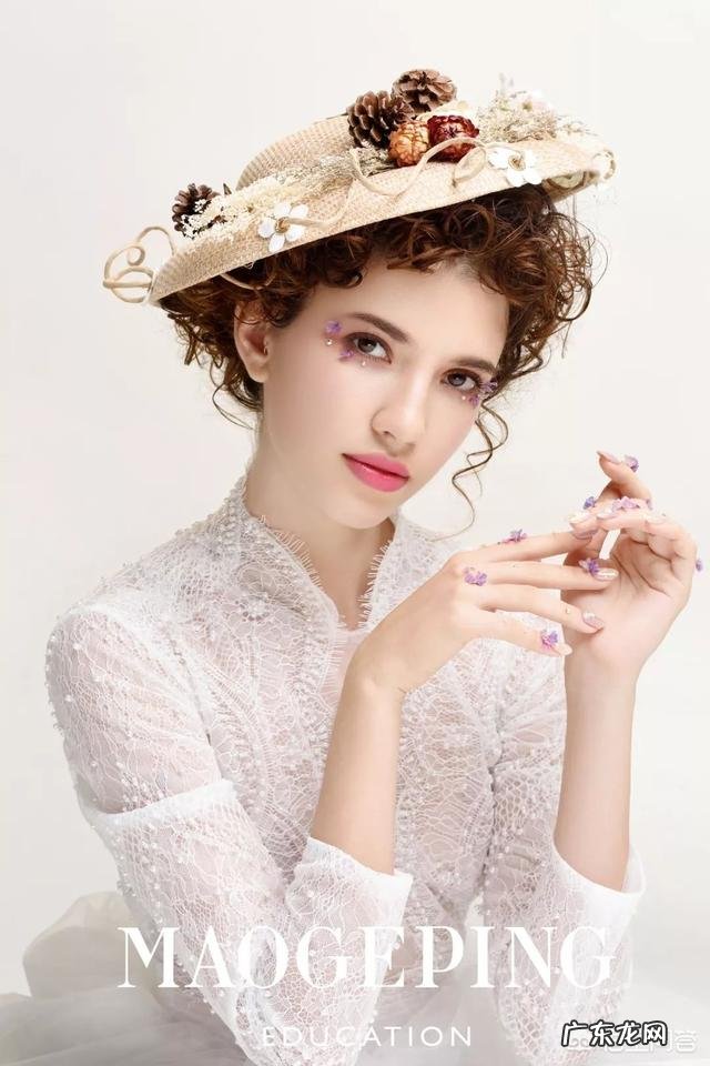 有没有值得推荐的新娘发型和头纱？