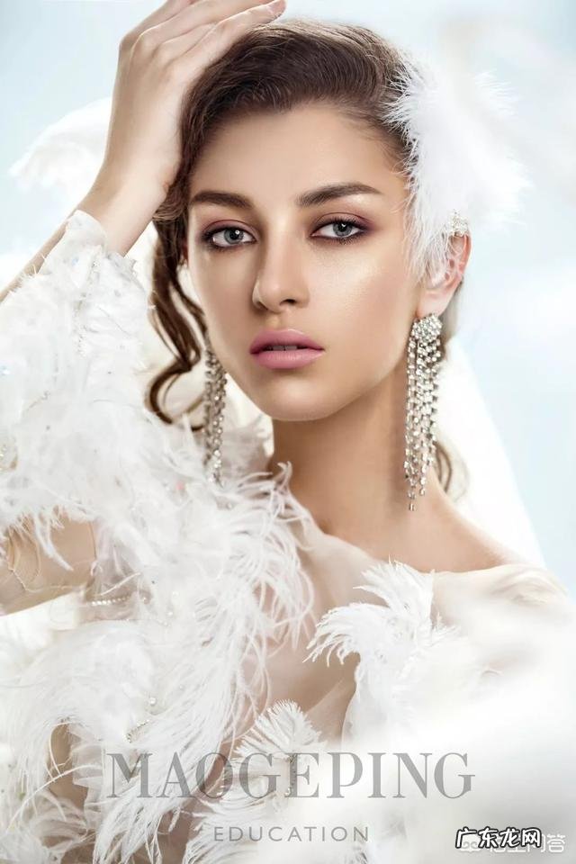 有没有值得推荐的新娘发型和头纱?