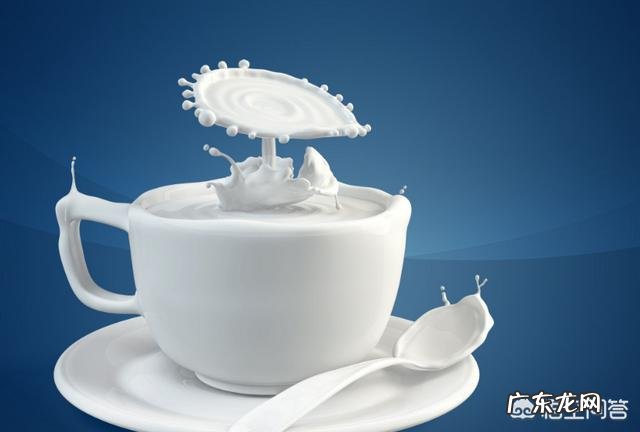 减肥早餐喝牛奶是脱脂的好,还是全脂的好?