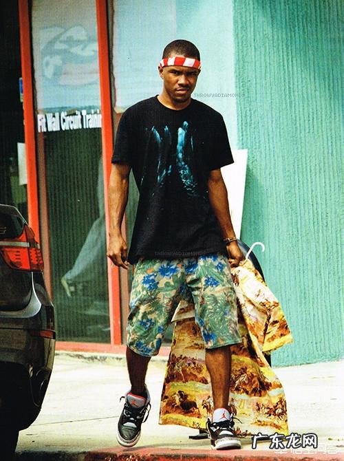 走美黑路线,服装色彩搭配的技巧有哪些?