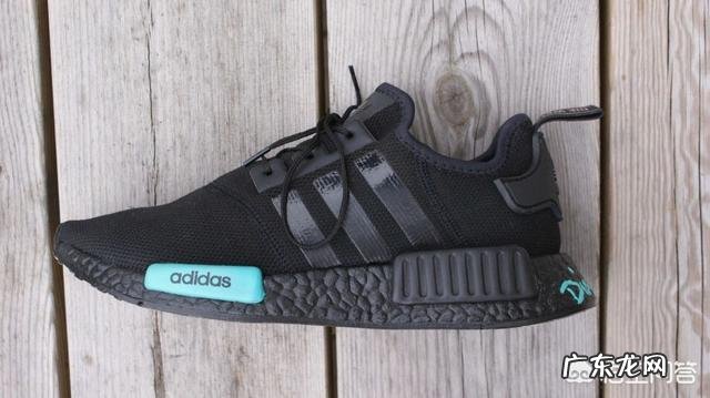 走美黑路线,服装色彩搭配的技巧有哪些?