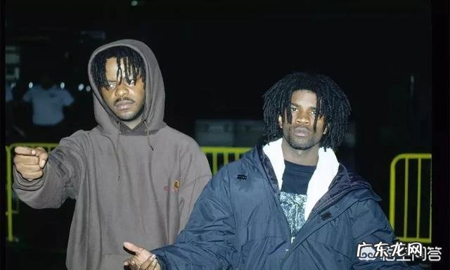 走美黑路线,服装色彩搭配的技巧有哪些?