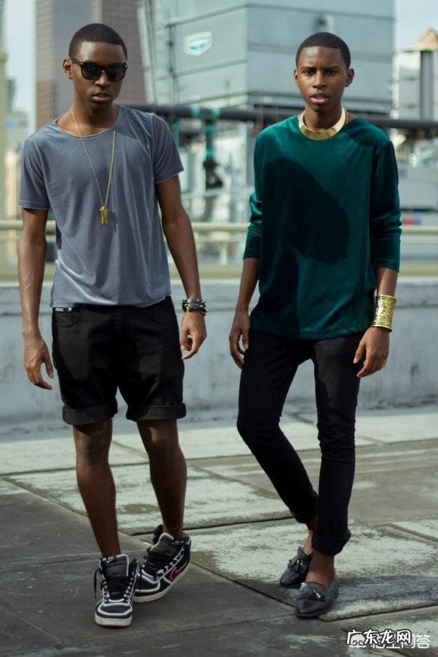 走美黑路线,服装色彩搭配的技巧有哪些?