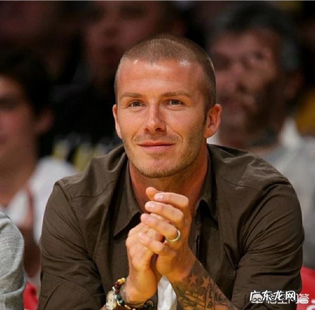 你认为贝克汉姆哪个发型最帅?