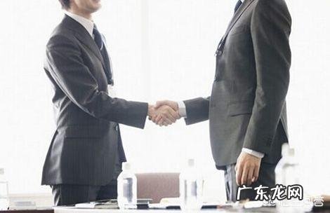 你认为领导力是天赋，还是可以后天训练的？