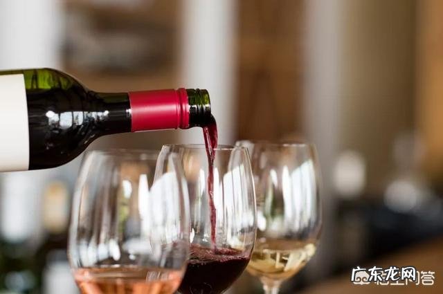 现在农村山上蕨菜很多,有人说蕨菜不能吃,会致癌,这是不是真的?