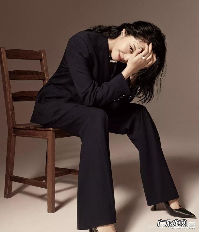 今年最流行的职业装是什么?