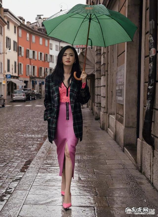 今年最流行的职业装是什么?