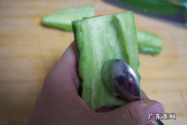 苦瓜怎么做能让讨厌吃苦瓜的人，不那么讨厌？