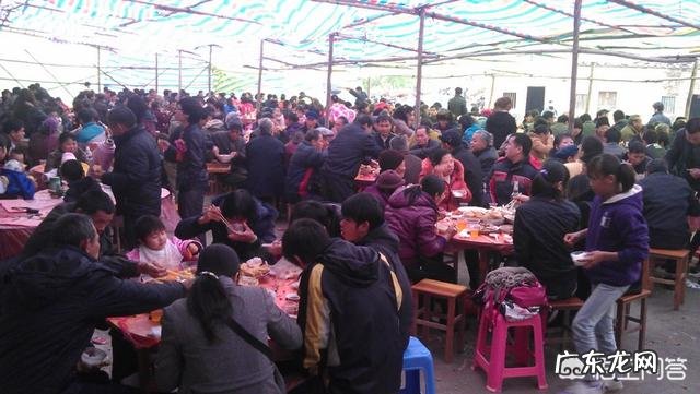 农村办事吃席发生集体食物中毒事件怎么处理?