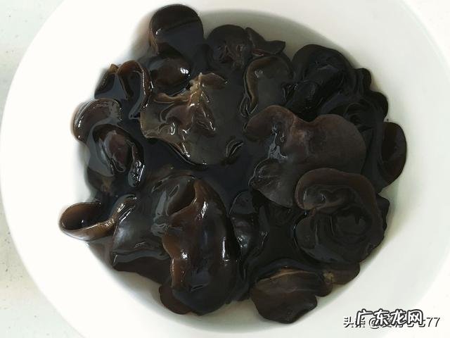 想让保持肌肤水润有什么办法吗?