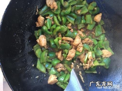 辣子鸡丁怎么做鸡肉才能外酥里嫩？