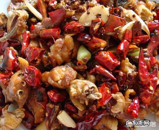 辣子鸡丁怎么做鸡肉才能外酥里嫩？