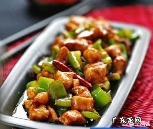辣子鸡丁怎么做鸡肉才能外酥里嫩？