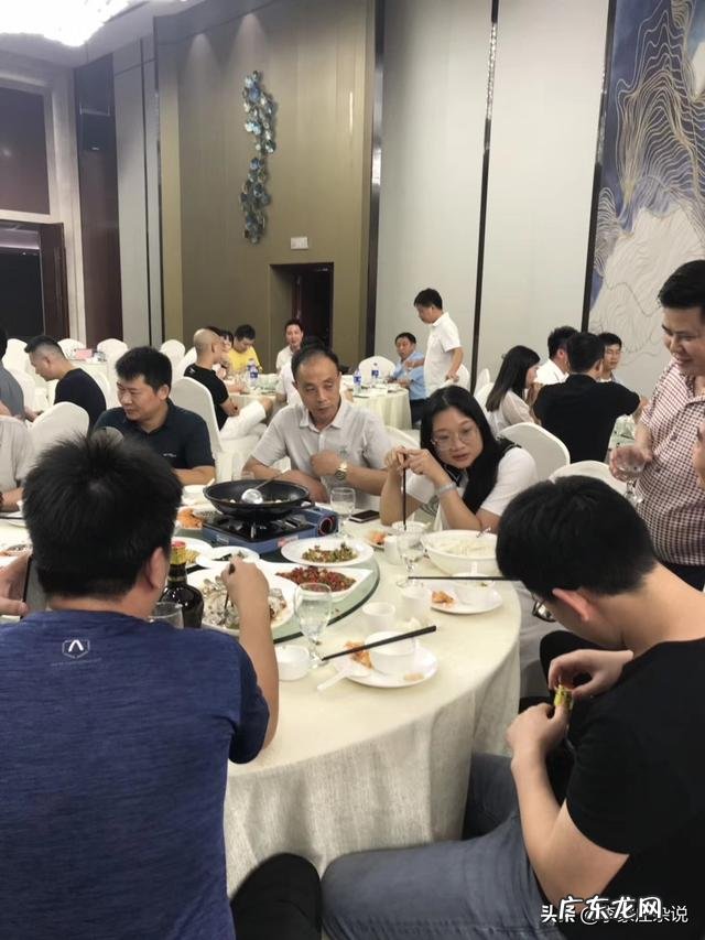 “成年人要懂:如果你不打算喝酒,最好别去参加饭局”你怎么看?