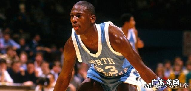 据说乔丹可以吊单杠吊30分钟到一个小时，可能吗？你怎么看？